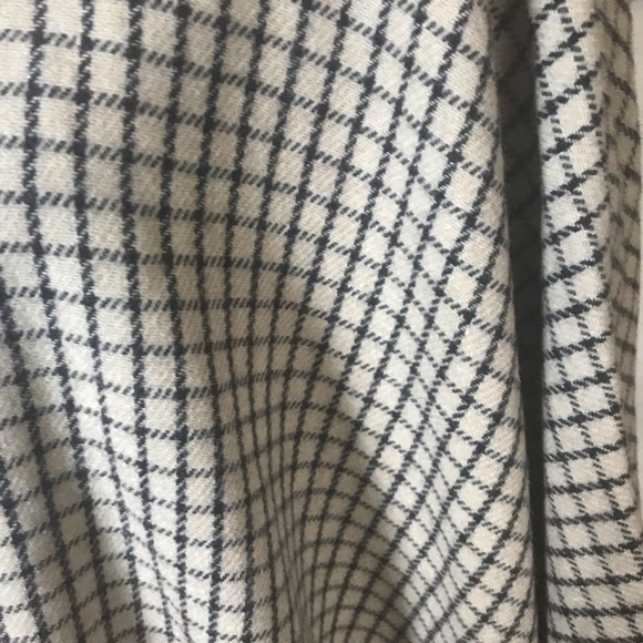 Beautiful Wool Cape - One Size - Picture 4 of 5